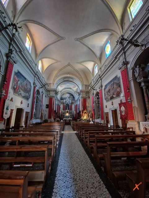 Gli interni della chiesa di San Martino Vescovo