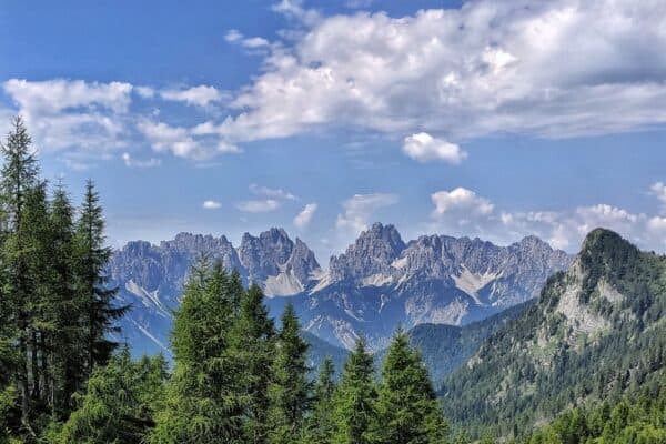 Escursione al Rifugio Giaf dal Passo Mauria tra colori autunnali e bramito dei cervi