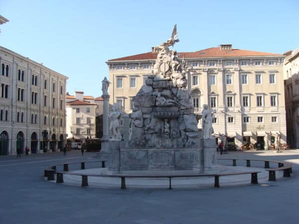 Scopri Trieste... trekking urbano di 2 ore nel centro città - immagine 2
