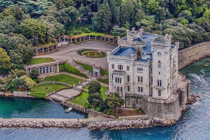 Visita guidata al Castello di Miramare e al suo parco - Explorer FVG